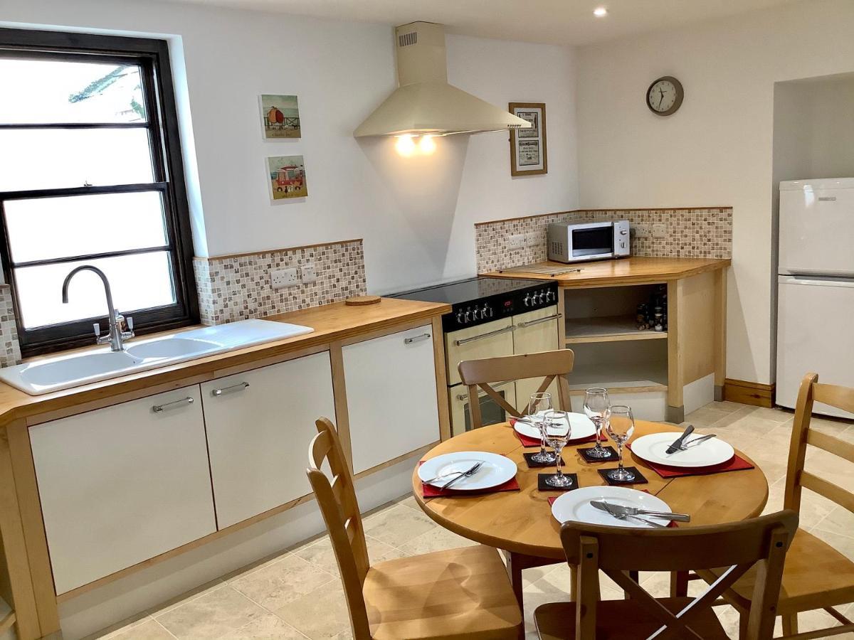 Scarborough House - Adults Only Holiday Home 토키 외부 사진