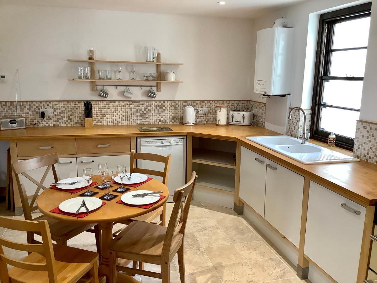 Scarborough House - Adults Only Holiday Home 토키 외부 사진